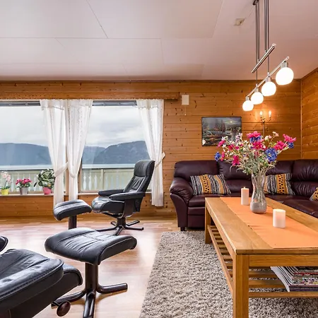 Hovsfjellet By Interhome Casa de Férias Fresvik