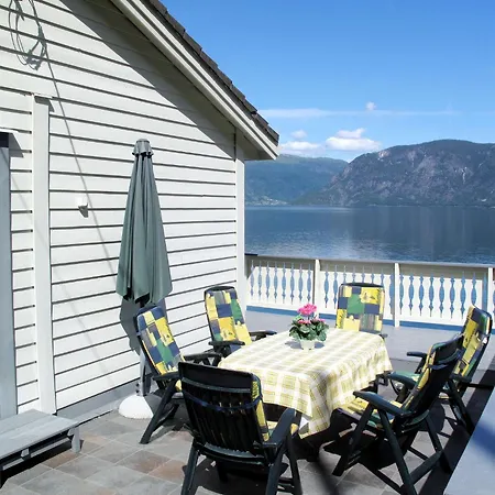 Hovsfjellet By Interhome Holiday home Fresvik